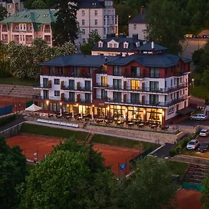 Hotel Queens